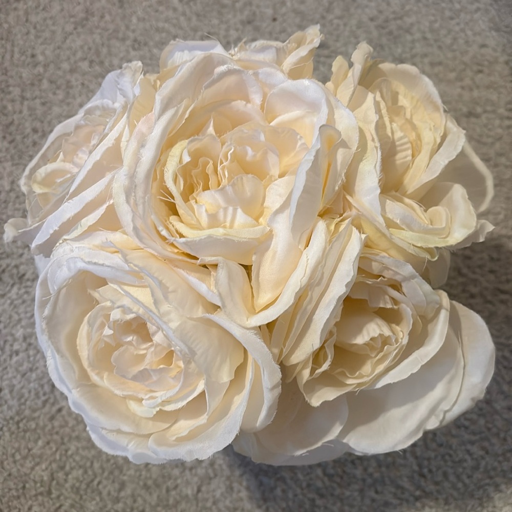 Fake flowers with vase for decoration